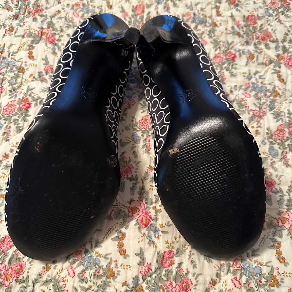 Jessica Simpson Heels - Picture 5 of 6